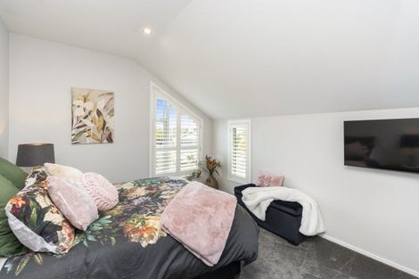 Photo of property in 18 Millpond Place, Parklands, Christchurch, 8083