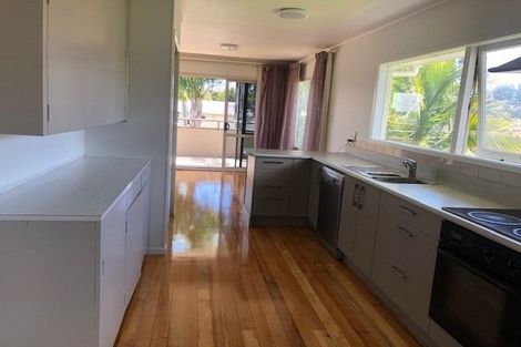Photo of property in 4b Corrella Road, Belmont, Auckland, 0622