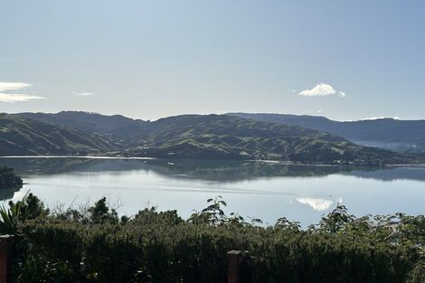 Photo of property in 115 Kahu Road, Paremata, Porirua, 5024