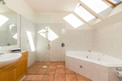 Photo of property in 23 Normans Road, Strowan, Christchurch, 8052