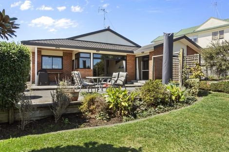 Photo of property in 17 Sunny Dale, Western Heights, Hamilton, 3200