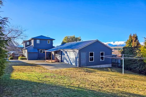 Photo of property in 35 Aorangi Crescent, Lake Tekapo, 7999