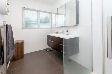 Photo of property in 2/10a Baird Street, Howick, Auckland, 2014