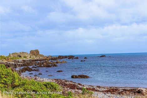 Photo of property in 47 Moa Point Road, Moa Point, Wellington, 6022