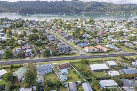 Photo of property in 14 Cook Drive, Whitianga, 3510
