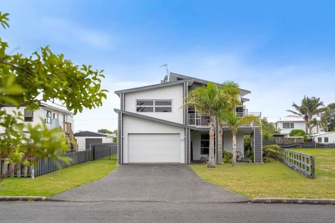 Photo of property in 116 Patuwai Drive, Whangamata, 3620