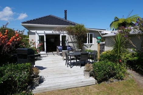 Photo of property in 213 Te Moana Road, Waikanae, 5036