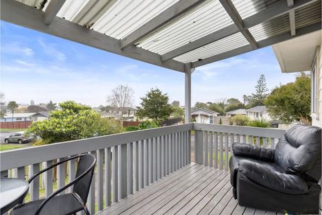 Photo of property in 1/14 Waari Avenue, Sunnyvale, Auckland, 0612