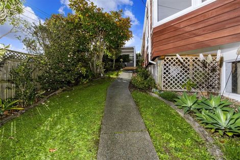 Photo of property in 31a Rewi Street, Torbay, Auckland, 0630