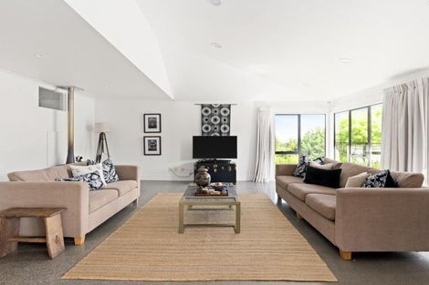 Photo of property in 4 Tauroa Valley, Havelock North, 4130