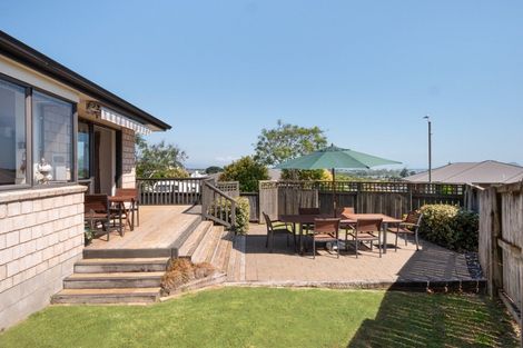 Photo of property in 18 Discovery Avenue, Welcome Bay, Tauranga, 3112