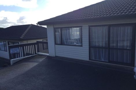 Photo of property in 8b Schnapper Rock Road, Schnapper Rock, Auckland, 0632