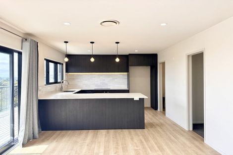 Photo of property in 15 Mcdowell Crescent, Hillcrest, Auckland, 0627