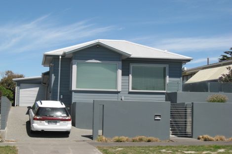 Photo of property in 384 Marine Parade, South New Brighton, Christchurch, 8062