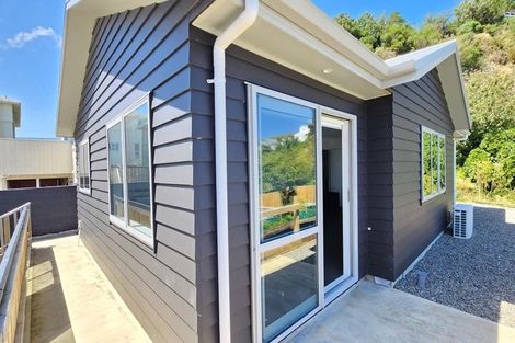 Photo of property in 4b Rahui Street, Strathmore Park, Wellington, 6022