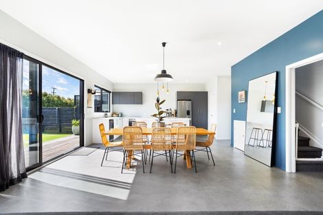 Photo of property in 3a Ward Crescent, Te Atatu Peninsula, Auckland, 0610