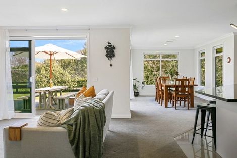 Photo of property in 19 Montgomery Crescent, Kinloch, Taupo, 3377