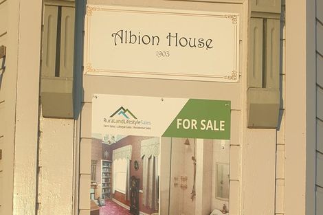 Photo of property in 106 Egmont Street, Patea, 4520