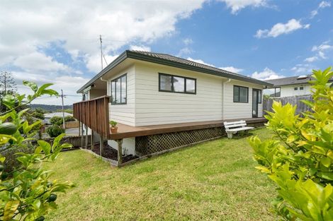 Photo of property in 8a Aeroview Drive, Beach Haven, Auckland, 0626