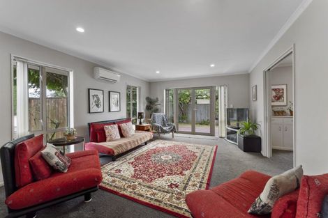 Photo of property in 9 Scarlet Lane, Redwood, Christchurch, 8051