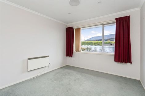 Photo of property in 9 Beeston Place, Redwood, Christchurch, 8051
