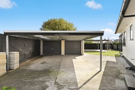 Photo of property in 42 English Street, St Andrews, Hamilton, 3200