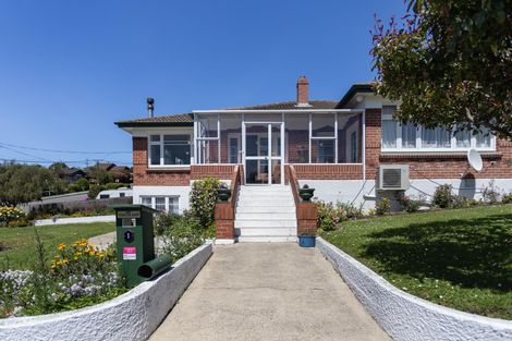 Photo of property in 1 Queens Crescent, Oamaru, 9400