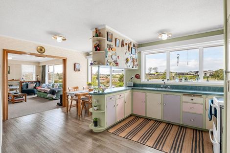 Photo of property in 56 Acacia Crescent, Glenview, Hamilton, 3206