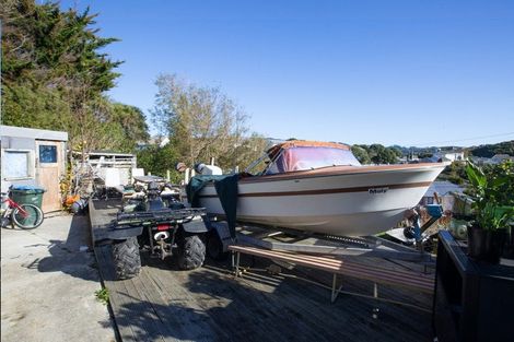 Photo of property in 10 Hereford Street, Cannons Creek, Porirua, 5024