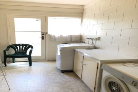 Photo of property in 63 Lynden Avenue, Hillcrest, Auckland, 0627