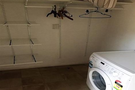 Photo of property in 148 Nicholson Road, Khandallah, Wellington, 6035