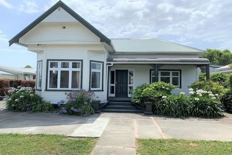 Photo of property in 37 Gresford Street, Edgeware, Christchurch, 8013