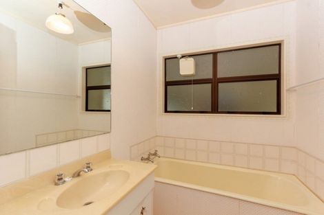 Photo of property in 37 Turakina Street, Merrilands, New Plymouth, 4312