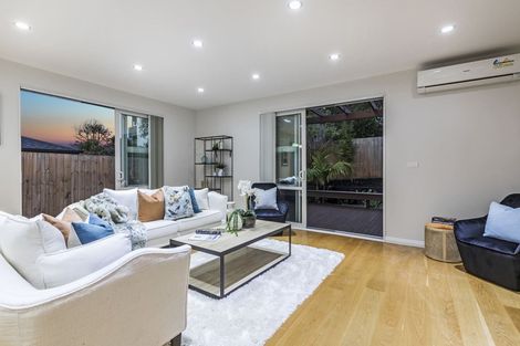 Photo of property in 19a Linwood Avenue, Forrest Hill, Auckland, 0620