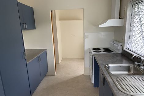 Photo of property in 2/82 Roberts Road, Te Atatu South, Auckland, 0610