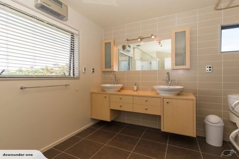 Photo of property in 44 Meadowstone Drive, Wanaka, 9305