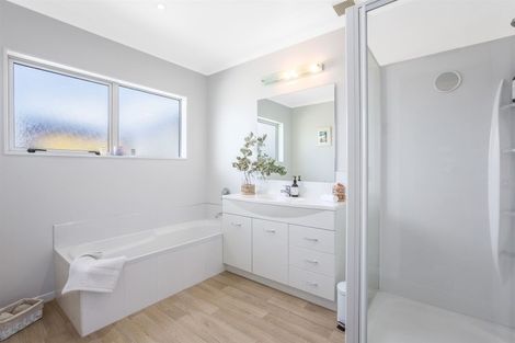 Photo of property in 7 Nelson Avenue, Aotea, Porirua, 5024