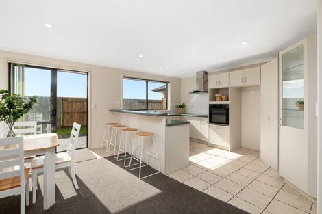 Photo of property in 23 Beachmere Place, Papamoa Beach, Papamoa, 3118