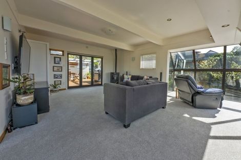 Photo of property in 2/12 Patmos Place, Mount Pleasant, Christchurch, 8081