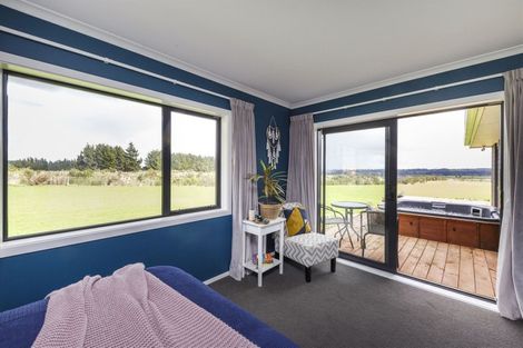 Photo of property in 52 Centre Road, Aokautere, Palmerston North, 4471