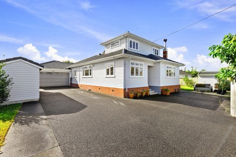 Photo of property in 47 Taikata Road, Te Atatu Peninsula, Auckland, 0610