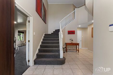 Photo of property in 18 Rosetti Rise, West Harbour, Auckland, 0618