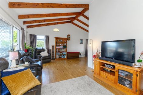 Photo of property in 1/21 Captain Scott Road, Glen Eden, Auckland, 0602