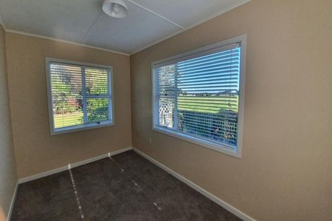 Photo of property in 11 Beach Road, Omata, New Plymouth, 4374