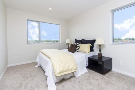 Photo of property in 11 Regis Park Drive, Pukekohe, 2120