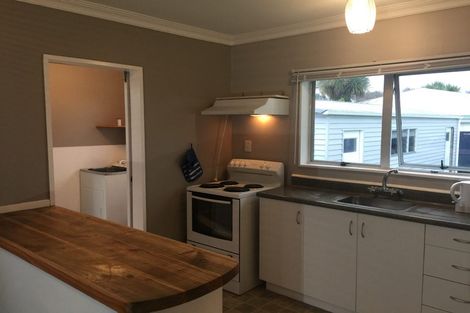 Photo of property in 16 Heather Street, Levin, 5510