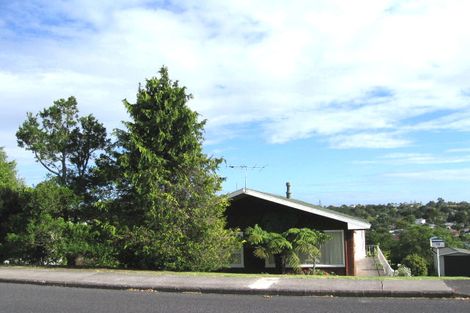 Photo of property in 15 Alton Avenue, Hillcrest, Auckland, 0627