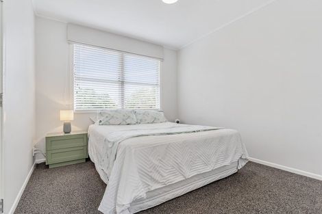 Photo of property in 22 Robbies Road, Shelly Park, Auckland, 2014