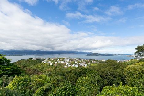 Photo of property in 24a Gurkha Crescent, Khandallah, Wellington, 6035