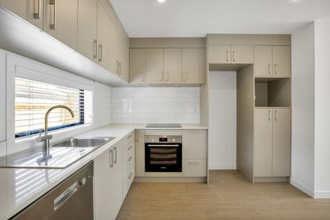 Photo of property in 6/5 Brandon Road, Glen Eden, Auckland, 0602